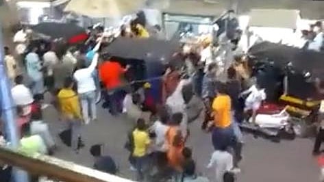 Thane: 2 groups clash on road after woman accuses few of teasing her in Kalyan, 10 booked; visuals...