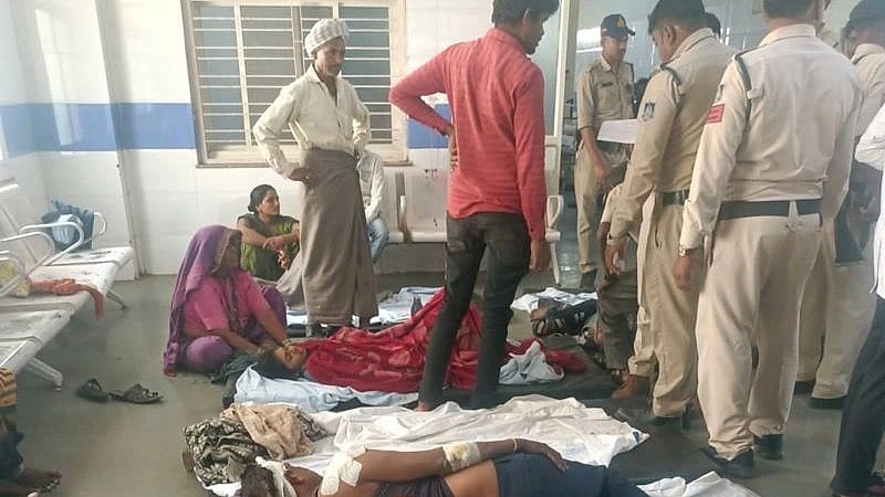 Madhya Pradesh: Pickup overturned, more than 20 labourer's injured in Khargone