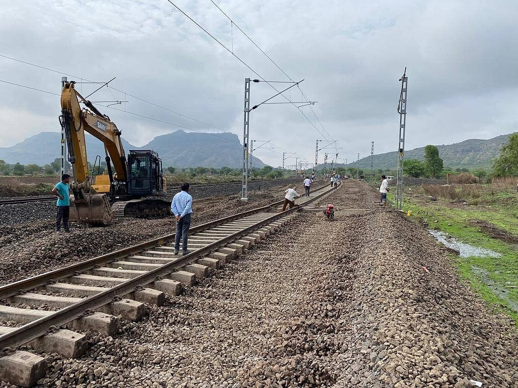 Enhancing Infrastructure: Highest ever doubling, multi-tracking in 2022-23 on Central Railway