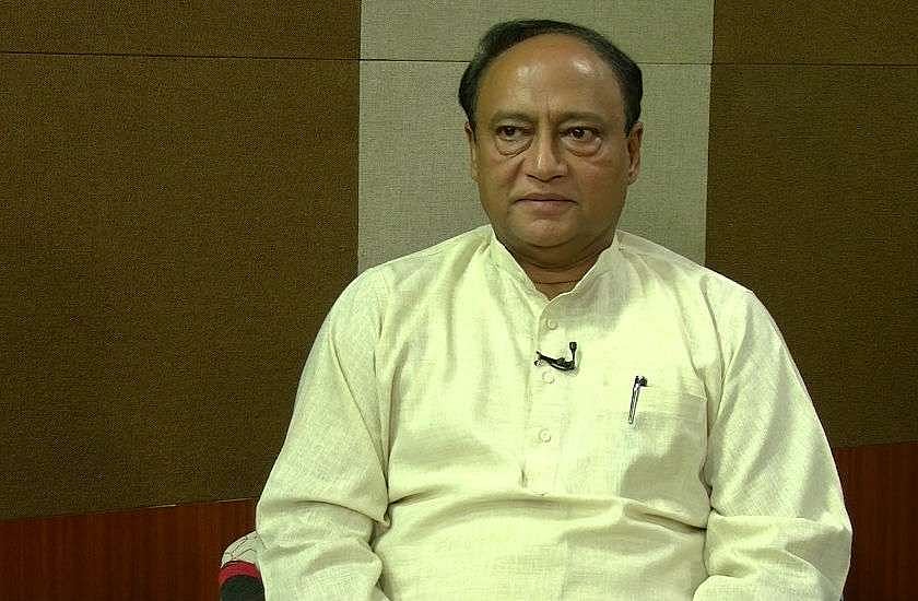 Bhopal: Lakshman breaks party line, supports Vijayvargiya 