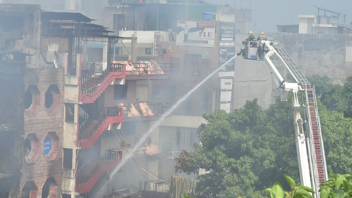 Kanpur: Charred body recovered from debris as fire in hosiery market still burning after 3 days 