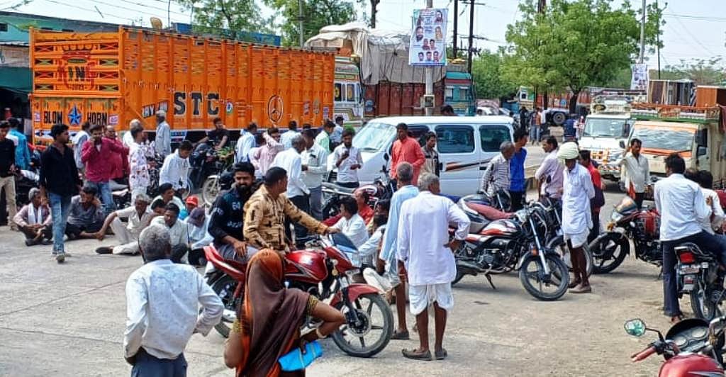 MP: Power department staff dies on duty, kin protest in Mahidpur