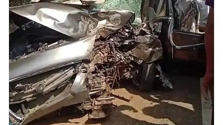 Madhya Pradesh: Four die after car rams into tree in Balaghat village