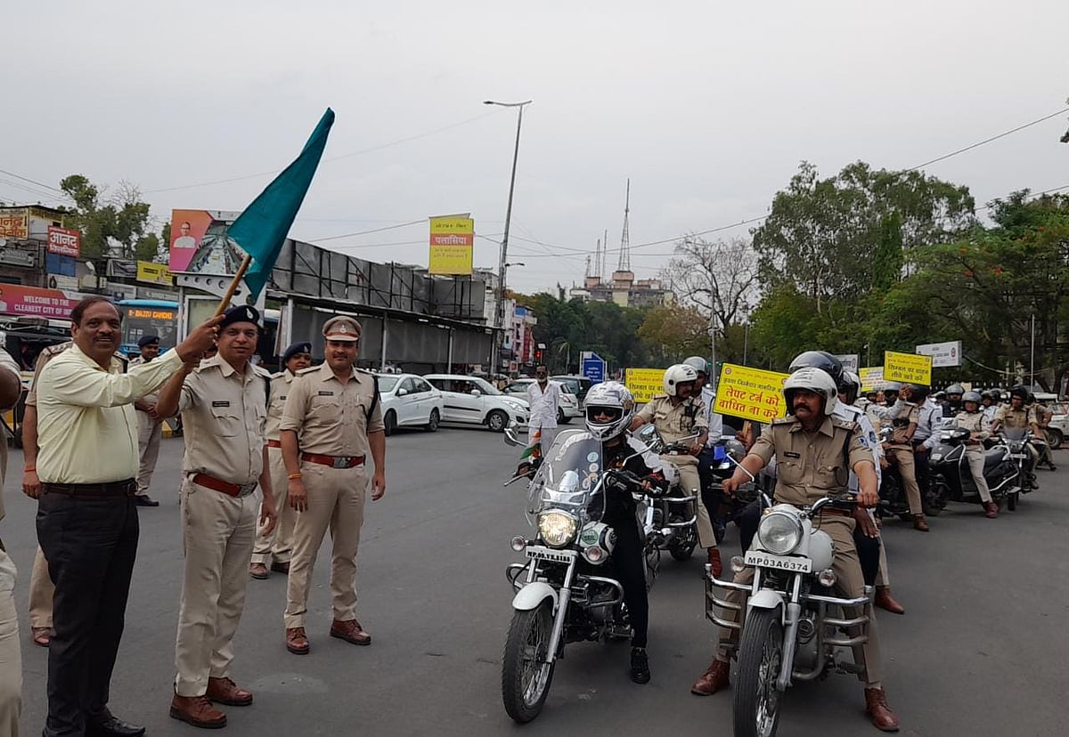 Indore: Cops take out helmet rally to propagate safe driving habits