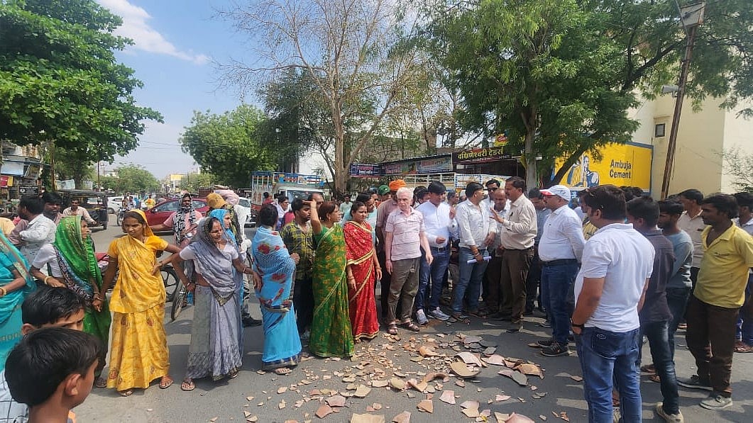 MP: Residents block main road against water woes in Alot