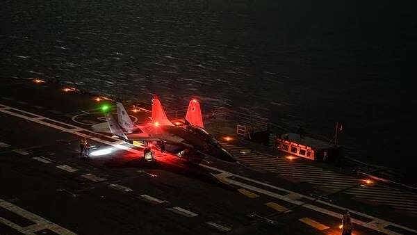 Historic Moment: MiG-29K makes maiden night landing on INS Vikrant (WATCH)
