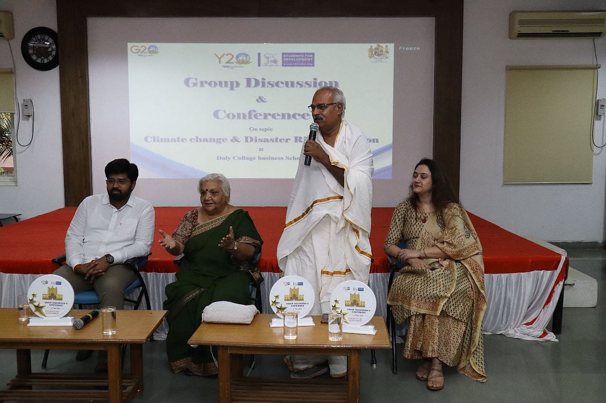 Indore: Climate can only be protected
through collective action