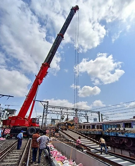 Mumbai: Western Railway replaces steel girders with PSC girder slabs, enhancing mobility and safety