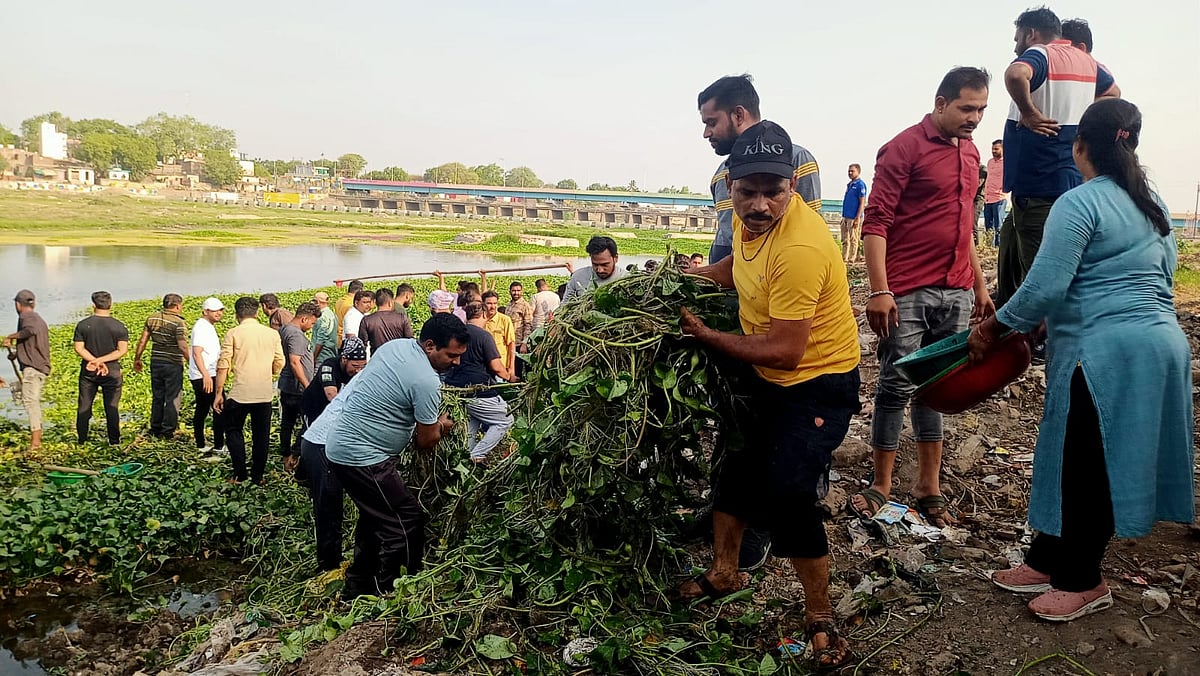 MP: 28 tonnes of Jal Kumbhi extracted from Kunda