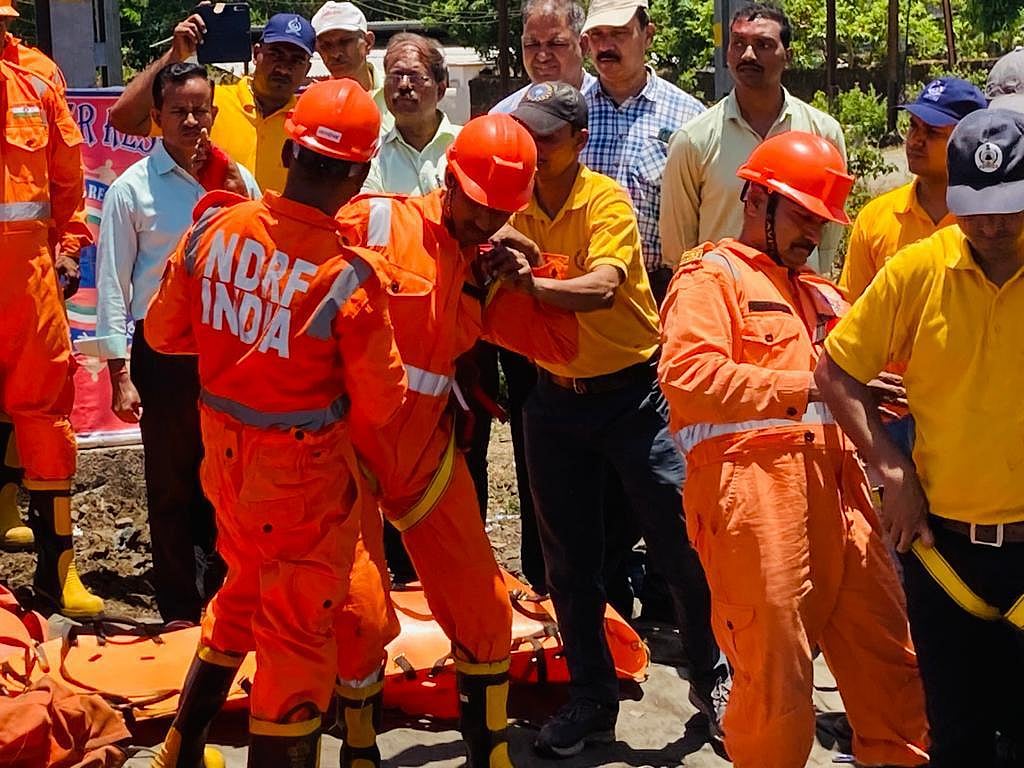 Mumbai: In effort to safeguard lives in calamitous events, rail body & NDRF teams conduct mock drills at Matunga