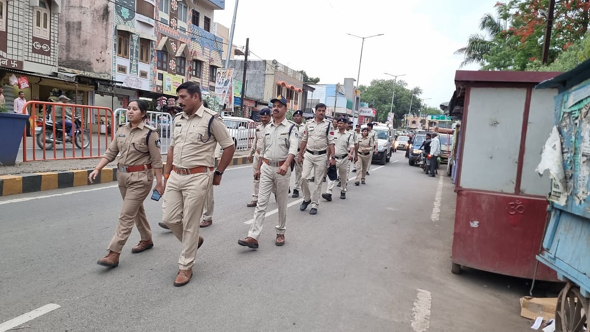 Madhya Pradesh: 500 cops launch foot patrol to increase their visibility in Mandsaur
