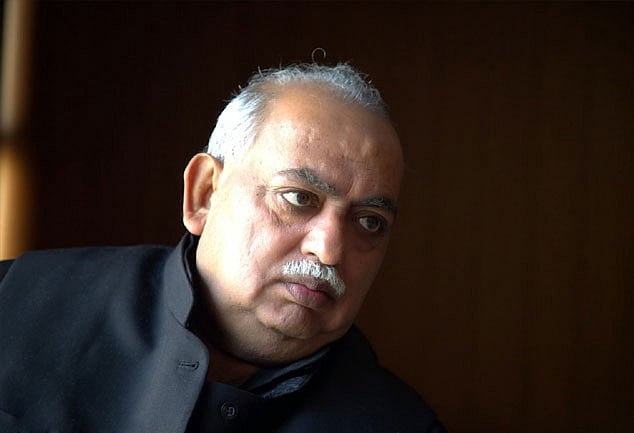 Prominent Urdu poet Munawwar Rana admitted to Lucknow's Apollo Hospital; put on ventilator