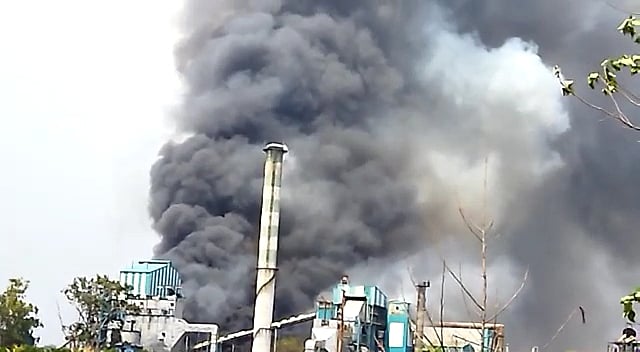 On Cam: Massive fire breaks out at Madhya Pradesh sugar factory near Khetia
