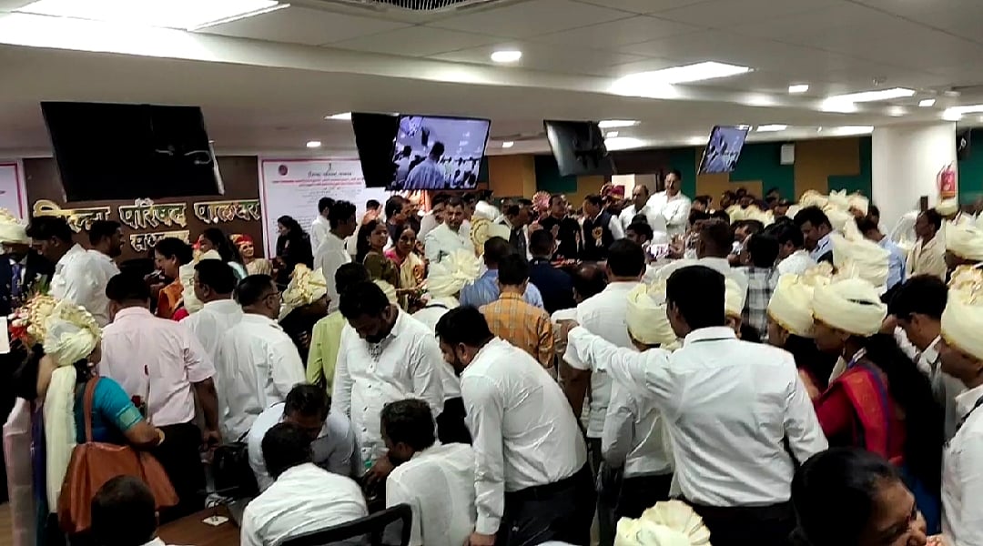 Zilla Parishad awards held in a chaotic atmosphere