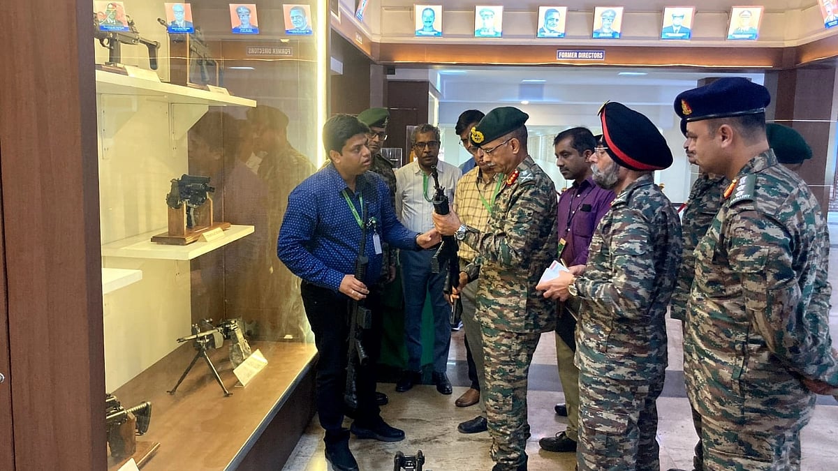 Pune: VCOAS Lt Gen MV Suchindra Kumar Visits Southern Command HQ