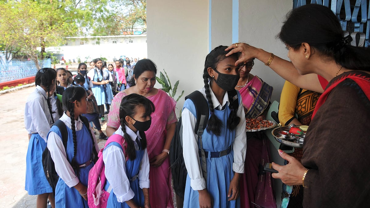Mumbai: Students Welcomed Back To School With Roses, Sweet Boxes