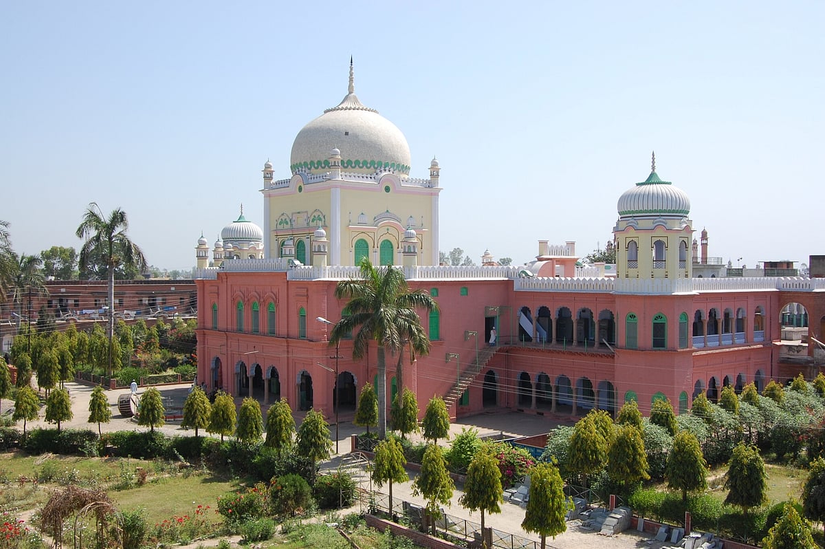 Darool Uloom Deoband Prohibits Students From Learning English And Any Other Language Apart From Urdu
