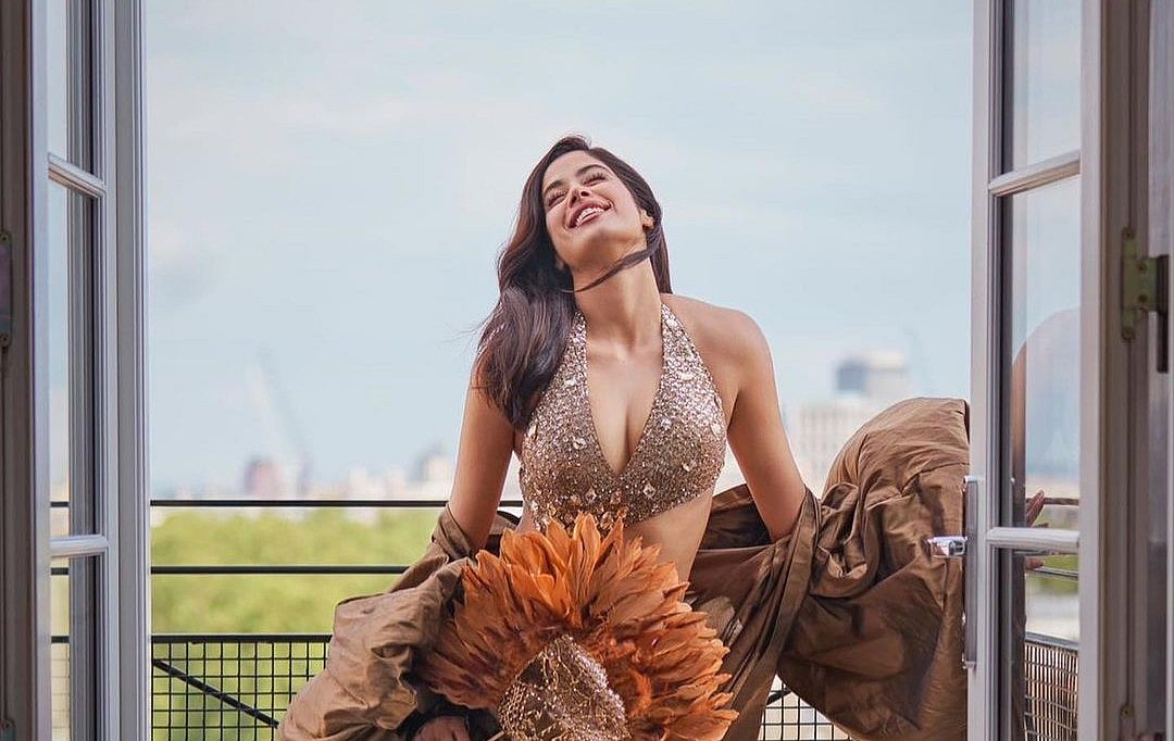 Hot! Janhvi Kapoor Stuns In Golden Backless Gown With Plunging Neckline