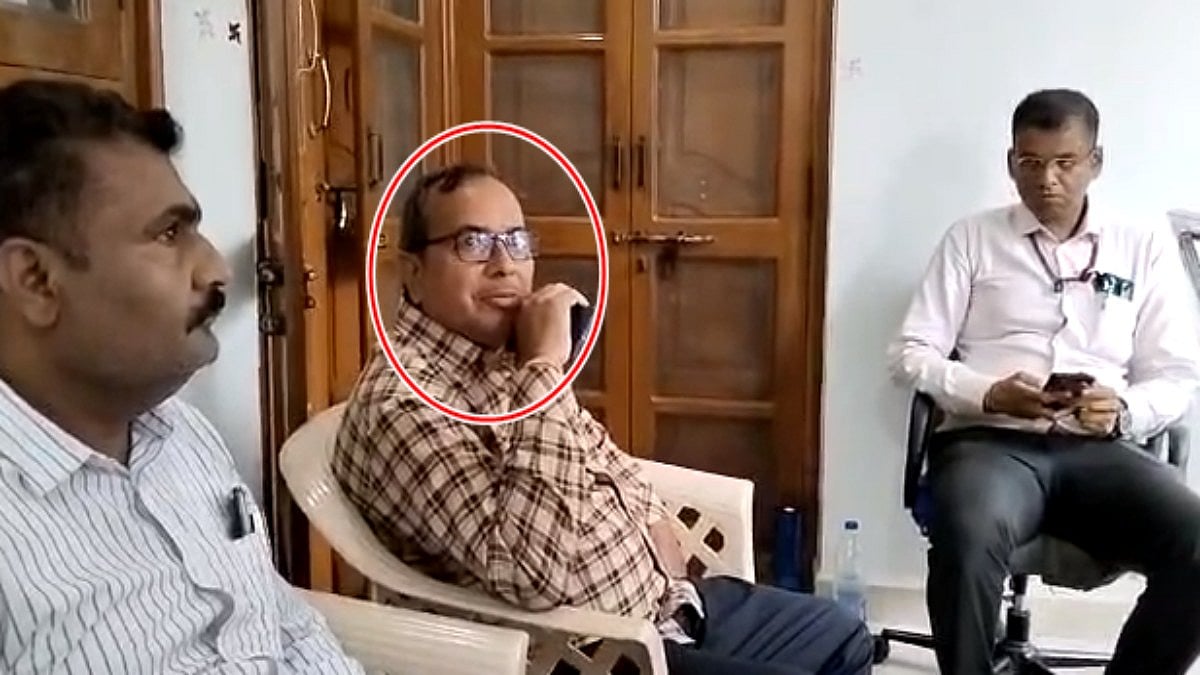 Madhya Pradesh: EOW Traps Patwari Accepting Bribe Of Rs 12K