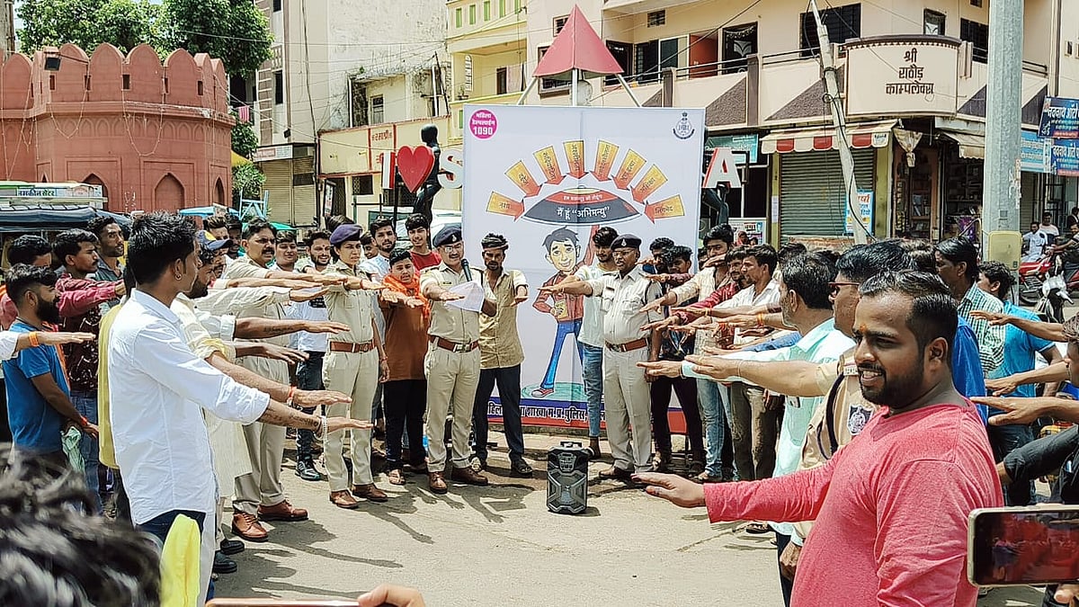 Madhya Pradesh: Males Pledge To Eradicate Crime Against Women In Sendhwa