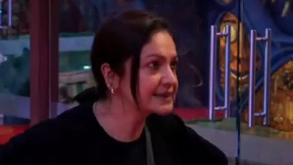 Bigg Boss OTT 2  June 28 LIVE Update: Pooja Bhatt Questions Abhishek Malhan's Upbringing