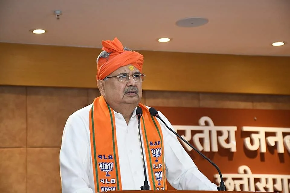 Intensifying War of Words on Corruption: Chhattisgarh CM Baghel Hits Back at Former CM Raman Singh