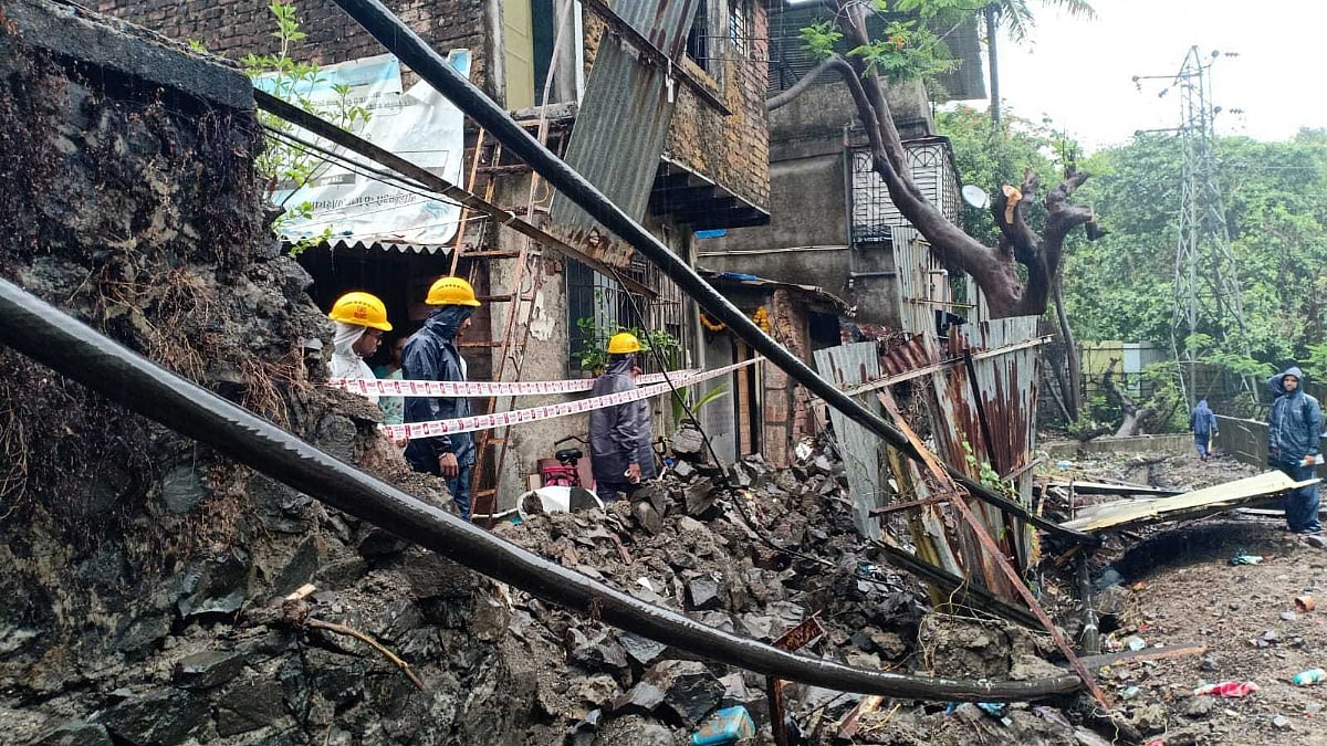 Thane News: Protection Wall Near Viviana Mall Collapses; No Injuries Reported