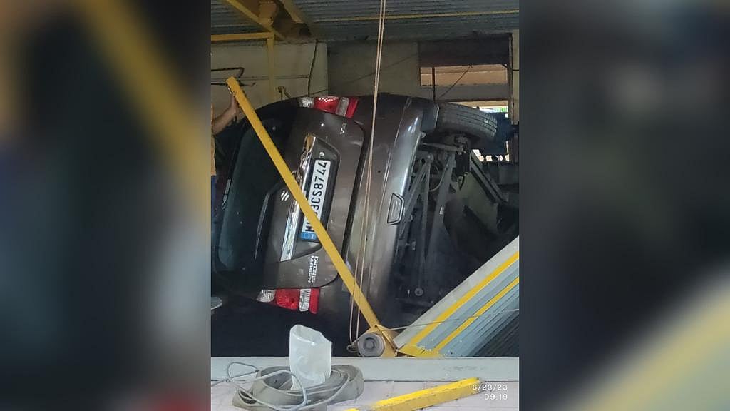 Mumbai News: Another Car Stacking Column Collapses in Chembur