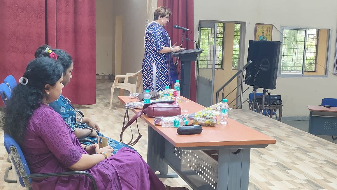 Madhya Pradesh: Students Given Tips About Health In Narmadapuram