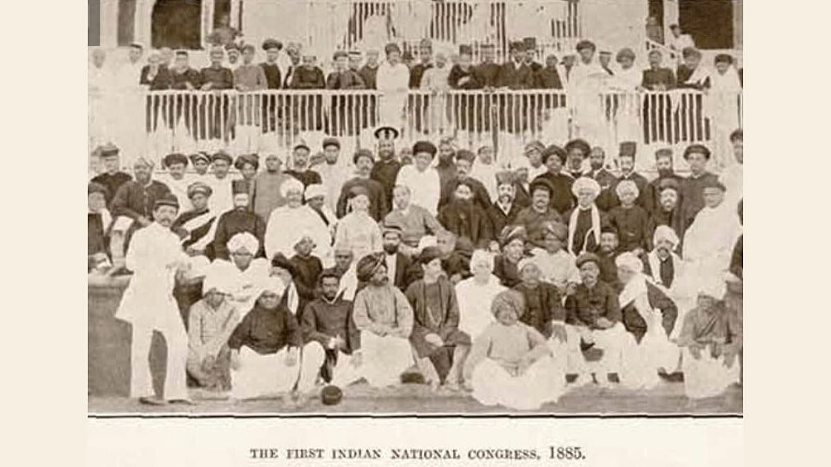 First session of Congress in 1885, attended by 72 members.