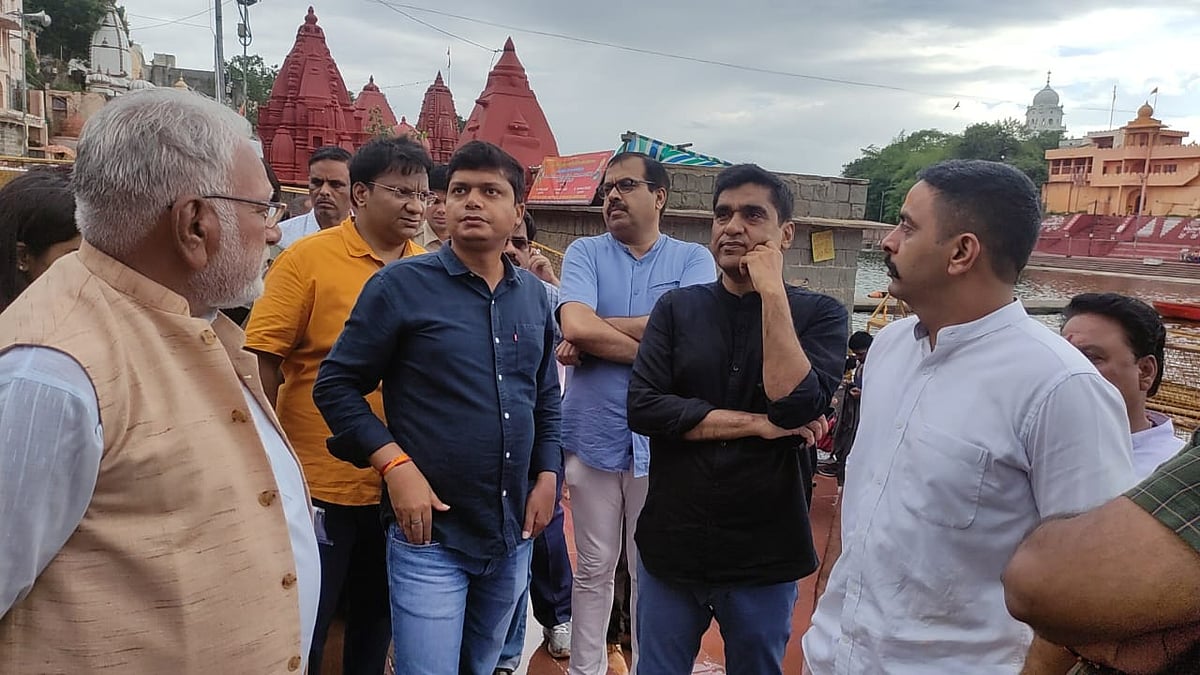 Senior officils conduct inspection of Mahakal Sawari route