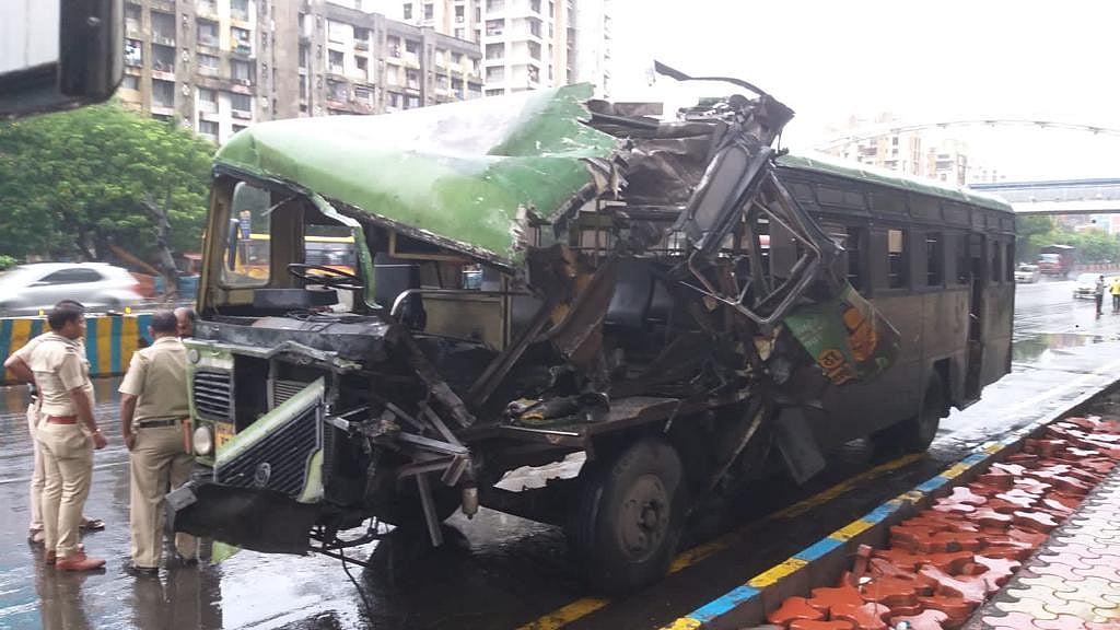 Thane News: MSRTC Bus En Route Satara Gets Into Accident Near Viviana Mall, 2 Severely Injured; Visuals Surface