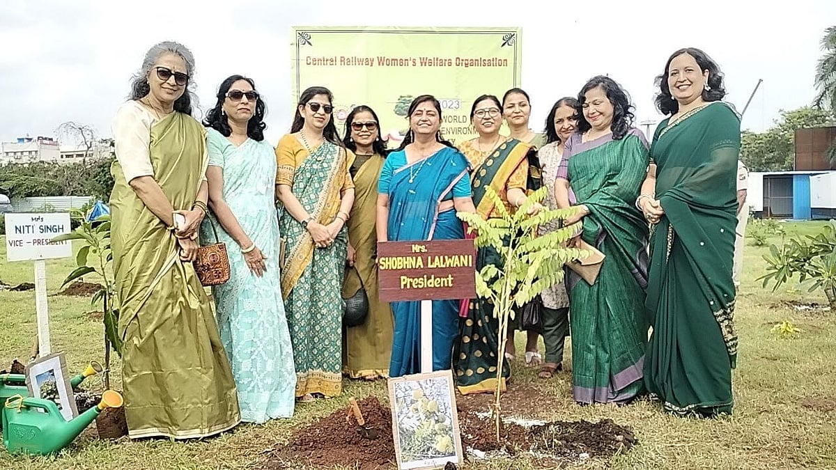 Mumbai News: CR Women's Welfare Org Conducts Tree Plantation Drive at CSMT Station