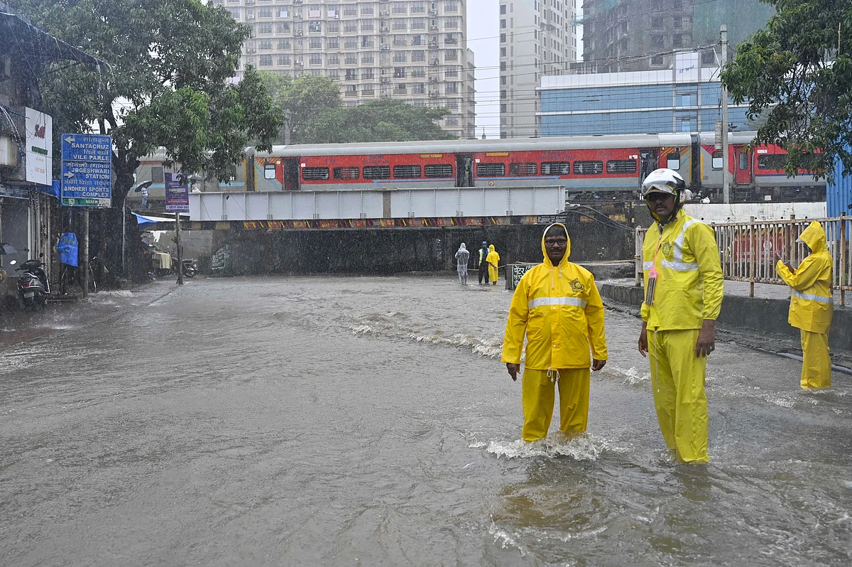 Andheri subway submerged in water