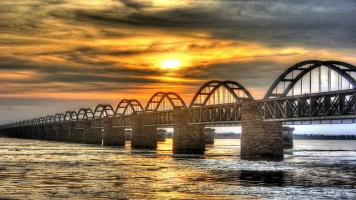 Travel Through THESE Routes To See 10 Stunning BRIDGES In India