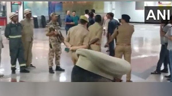 Uttar Pradesh: Hoax Caller Threatens To Blow Up Hazratganj Metro Station; Sends Cops On Wild Goose Chase
