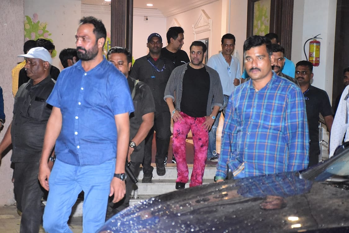 Salman Khan, Arpita & Others At Arbaaz Khan's Birthday Bash