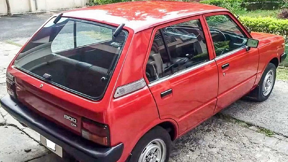 Shillong Viral Video Maruti 800 Car Rolls Backward, Crashes Into