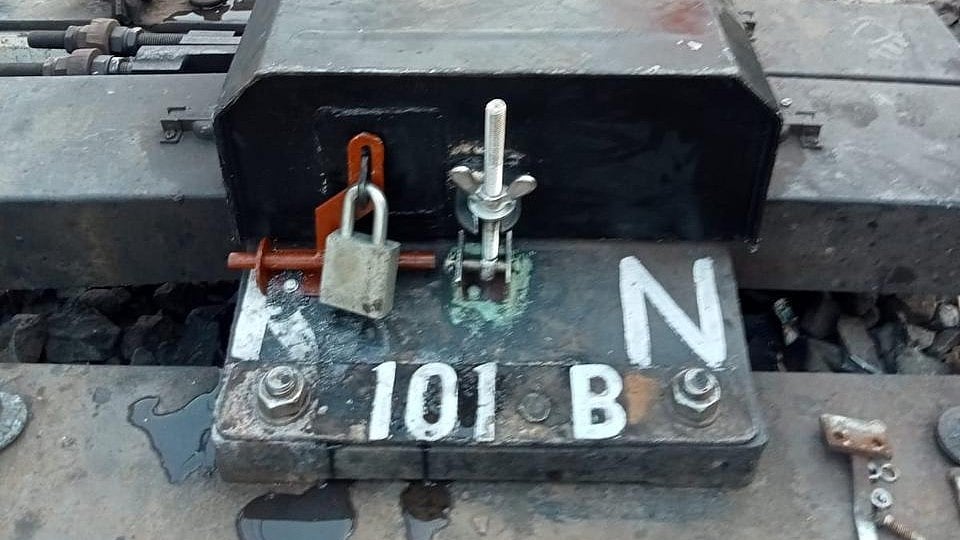 Mumbai News: Central Railway Waterproofs Point Machines Between CSMT-Byculla
