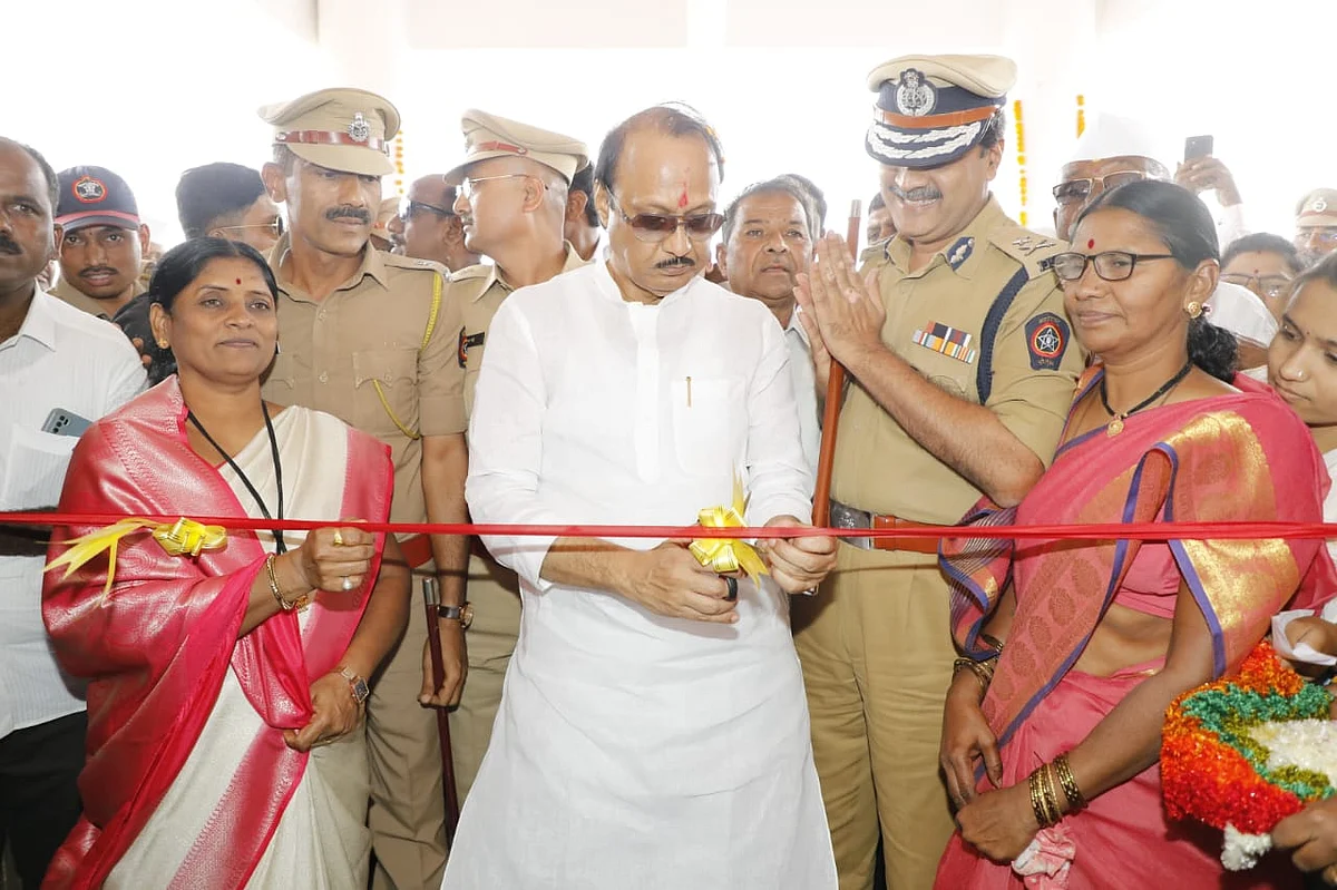 pune-deputy-chief-minister-ajit-pawar-inaugurates-new-police-stations