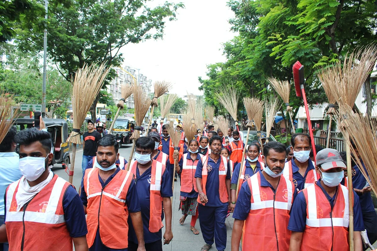 MBMC team march