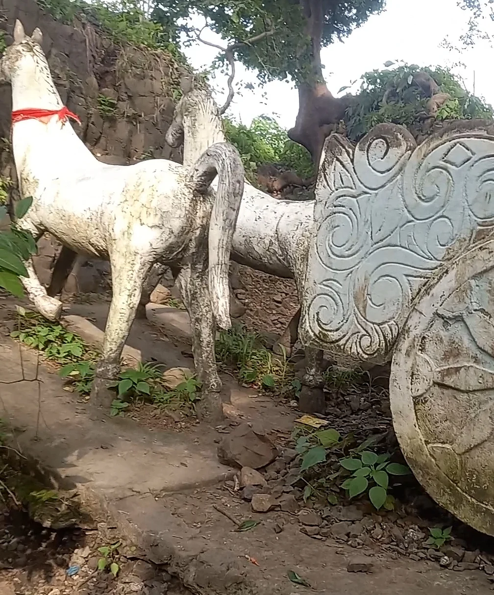 Symbolic chariot