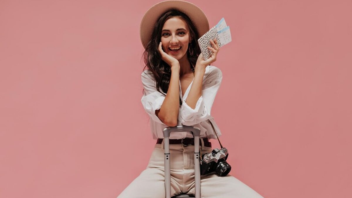 Travelling This Weekend? 7 Essential Skincare Hacks That Are Perfect For Travellers