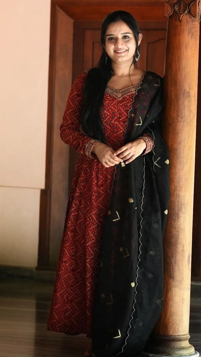 Gopika is a TV star, whose claim to fame are the popular serials Kabani and Santhwanam