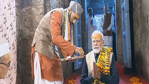 Uttarakhand: PM Narendra Modi Seeks Blessings At Jageshwar Dham With CM Pushkar Singh Dhami; Watch