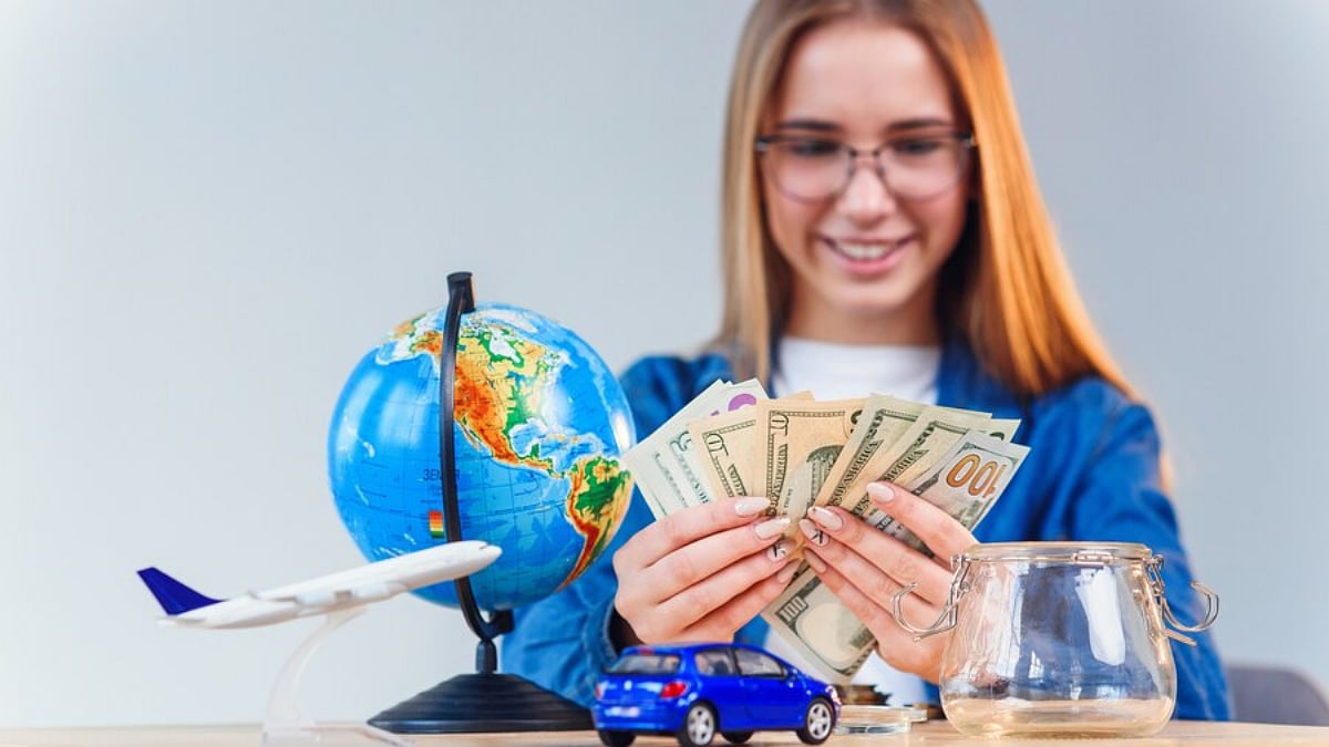 Planning A Vacation? Here's How You Can Save Some Money While Planning Your Travel & During The Trip