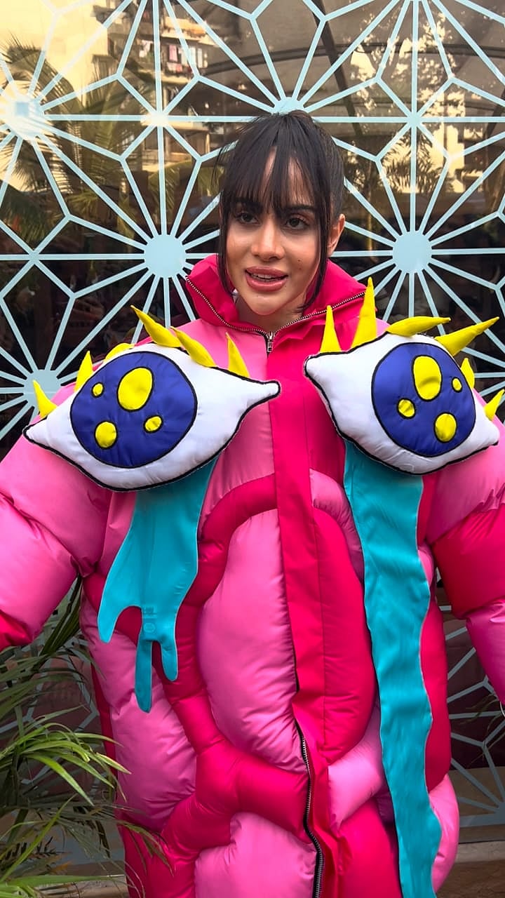 Uorfi Javed 'Literally' Grabs Eyeballs With Latest Outfit