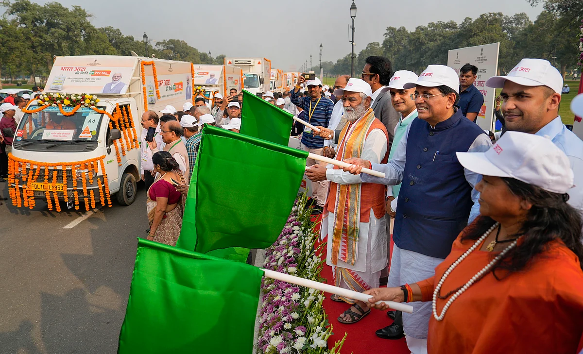 Union Minister for Consumer Affairs, Food and Public Distribution Piyush Goyal with Ministers of State Ashwini Chaube and Niranjan Jyoti launches Sale of Bharat Atta at Kartavya Path, India Gate, in New Delhi, Monday, Nov. 6, 2023.