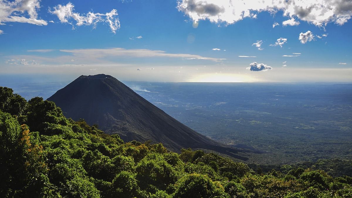 El Salvador- 'Land Of Volcanoes'