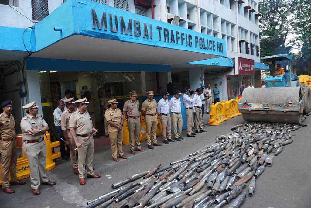 Mumbai: Traffic Police Crack Down On Pollution Offenders; Over 26,000 Penalised For Expired PUC, Modified Silencers